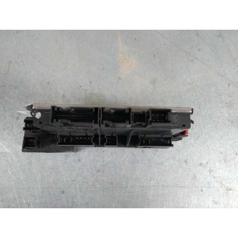 Recambio de caja reles / fusibles para mercedes clase s (w220) berlina 5.0 v8 24v cat referencia OEM IAM 05045123 A0275454532 
