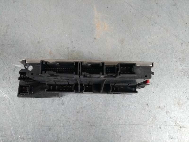 Recambio de caja reles / fusibles para mercedes clase s (w220) berlina 5.0 v8 24v cat referencia OEM IAM 05045123 A0275454532 