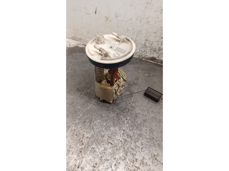 Recambio de bomba combustible para ford fusion (ju_) 1.4 referencia OEM IAM KWN831  
