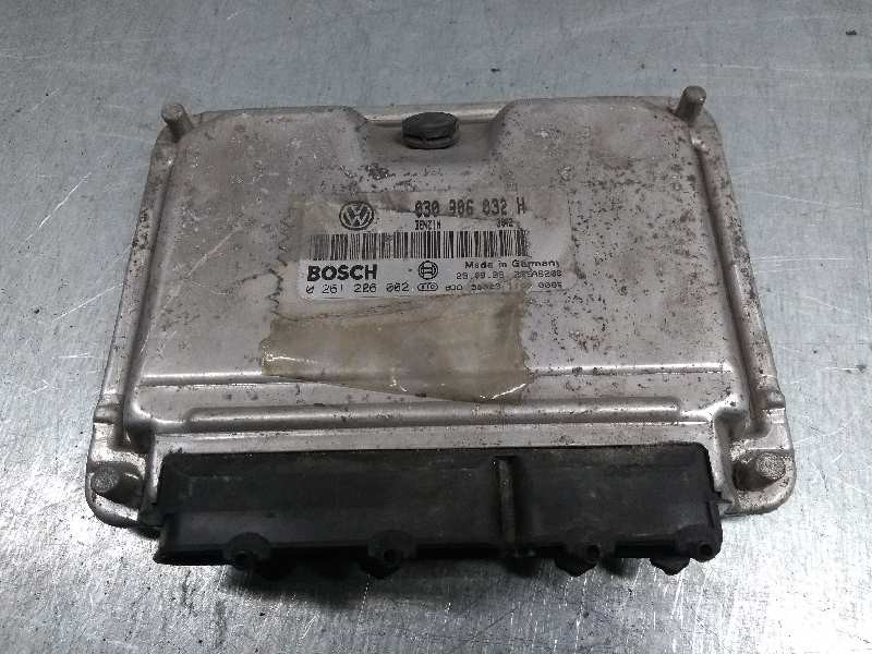 Recambio de centralita motor uce para volkswagen polo berlina (6n2) conceptline referencia OEM IAM 0261206002 030906032H 