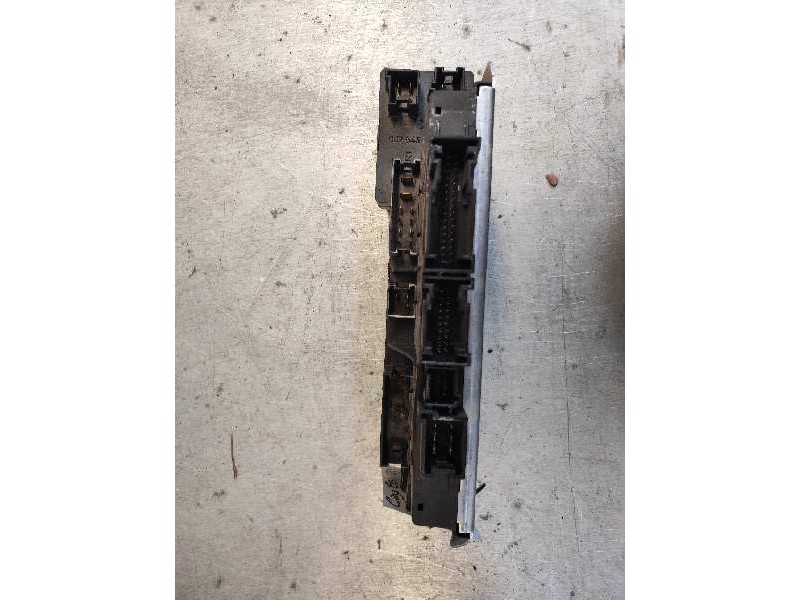 Recambio de caja reles / fusibles para mercedes clase s (w220) berlina 5.0 v8 24v cat referencia OEM IAM 05045123 A0275454532 