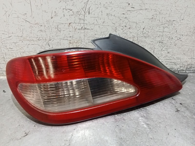 Recambio de piloto trasero izquierdo para peugeot 406 coupe (s1/s2) 2.2 referencia OEM IAM   