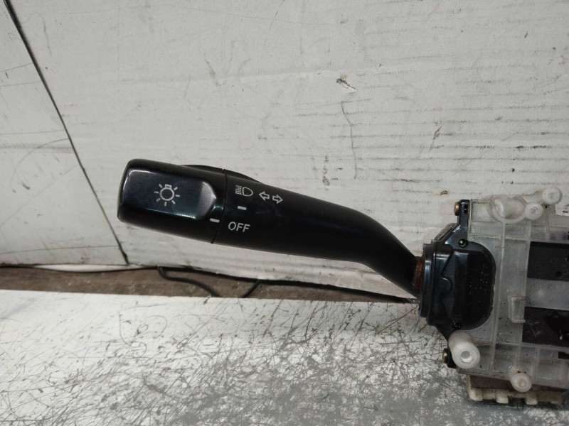 Recambio de mando luces para toyota land cruiser (j9) 3.0 turbodiesel referencia OEM IAM 8431035670 17A0896 17A164