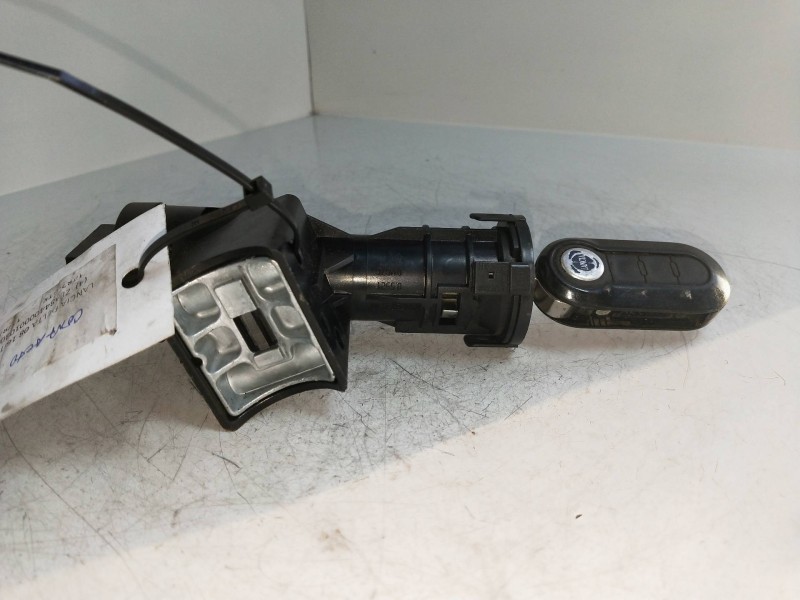 Recambio de conmutador de arranque para lancia delta (181) argento referencia OEM IAM 61083600  