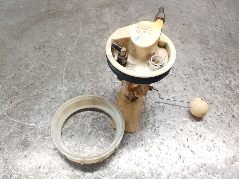 Recambio de bomba combustible para volvo 460 (464) 1.8 referencia OEM IAM 464979  