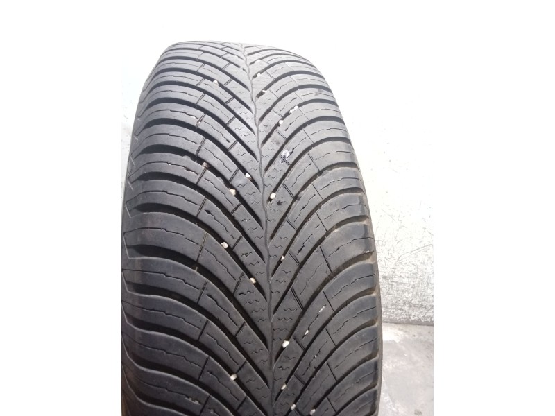 Recambio de juego llantas para kia sportage iii (sl) 1.6 gdi referencia OEM IAM 215/70 R16 100H  