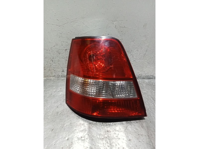 Recambio de piloto trasero izquierdo para kia sorento i (jc) 2.5 crdi referencia OEM IAM   