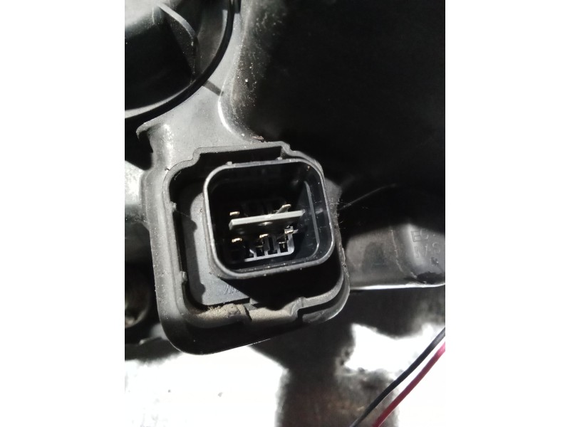 Recambio de faro derecho para kia sorento i (jc) 2.5 crdi referencia OEM IAM   
