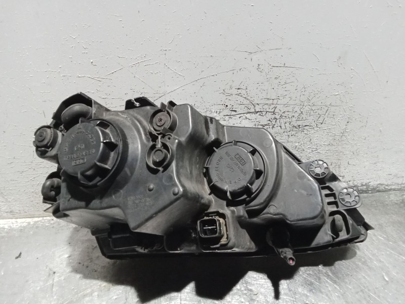 Recambio de faro izquierdo para kia sorento i (jc) 2.5 crdi referencia OEM IAM   
