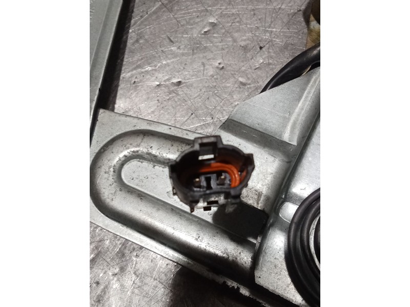 Recambio de elevalunas trasero izquierdo para kia sorento i (jc) 2.5 crdi referencia OEM IAM XH602PA 5P 