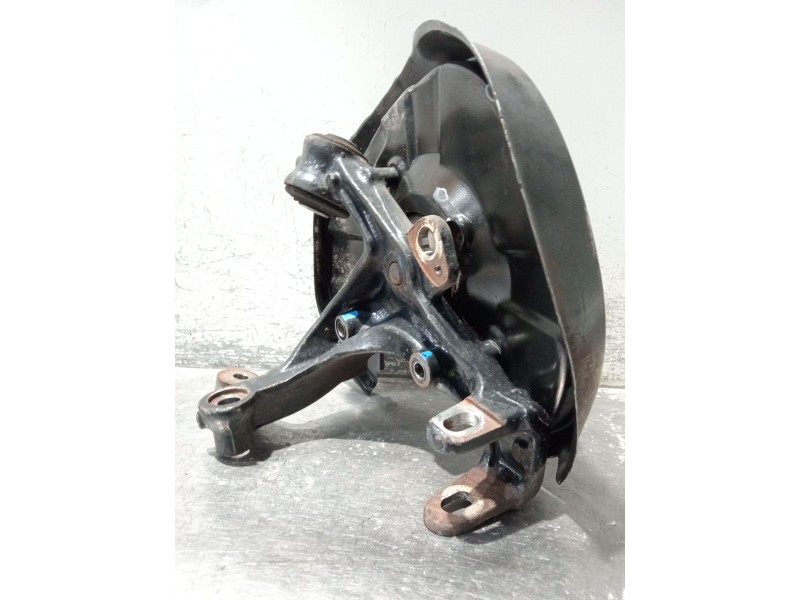 Recambio de mangueta trasera derecha para audi a4 b6 (8e2) 2.0 referencia OEM IAM 8E0615612J  