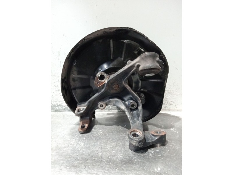 Recambio de mangueta trasera izquierda para audi a4 b6 (8e2) 2.0 referencia OEM IAM 8E0615611J  