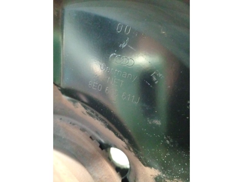 Recambio de mangueta trasera izquierda para audi a4 b6 (8e2) 2.0 referencia OEM IAM 8E0615611J  