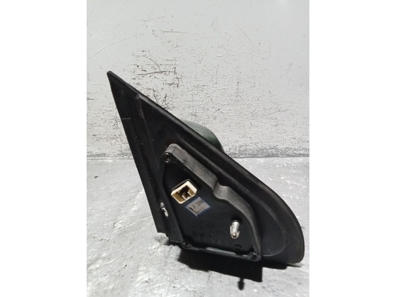 Recambio de retrovisor izquierdo para kia sorento i (jc) 2.5 crdi referencia OEM IAM ELECTRICO 1 CLAVIJA CON 7 PINES 