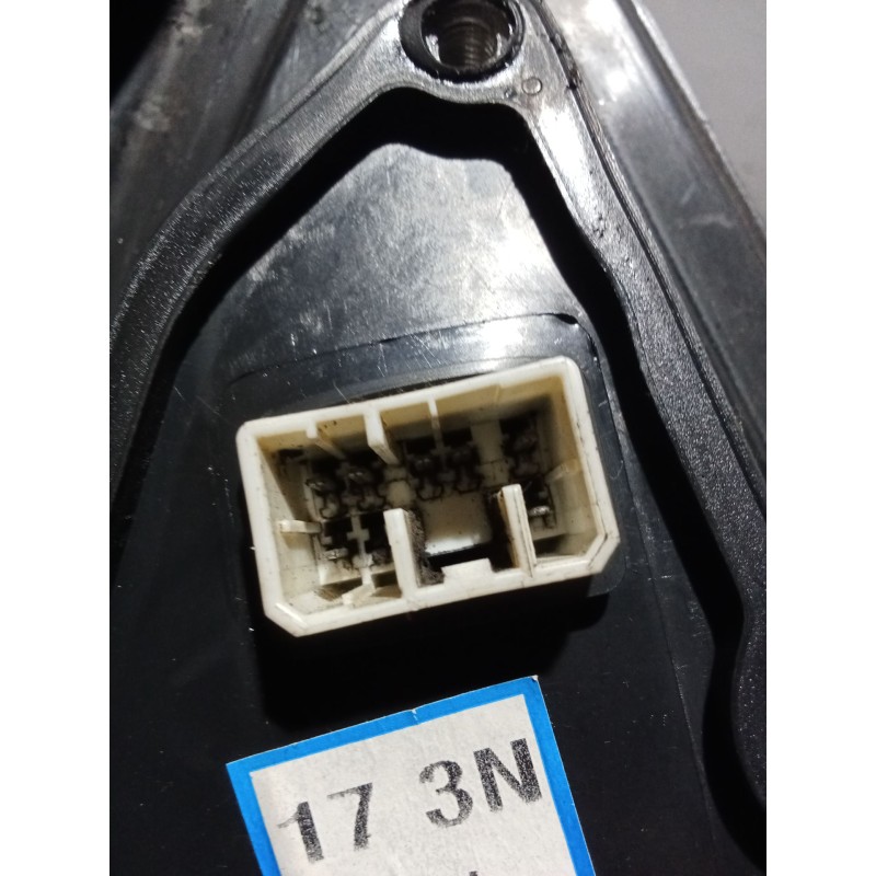 Recambio de retrovisor izquierdo para kia sorento i (jc) 2.5 crdi referencia OEM IAM ELECTRICO 1 CLAVIJA CON 7 PINES 