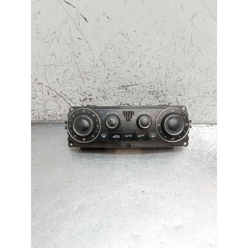 Recambio de mando calefaccion / aire acondicionado para mercedes-benz clk (c209) clk 270 cdi (209.316) referencia OEM IAM A20383