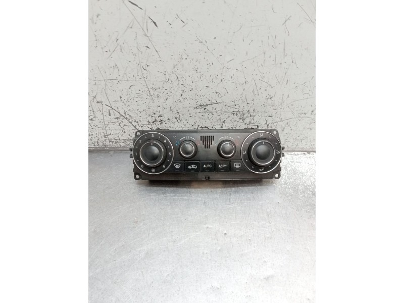 Recambio de mando calefaccion / aire acondicionado para mercedes-benz clk (c209) clk 270 cdi (209.316) referencia OEM IAM A20383