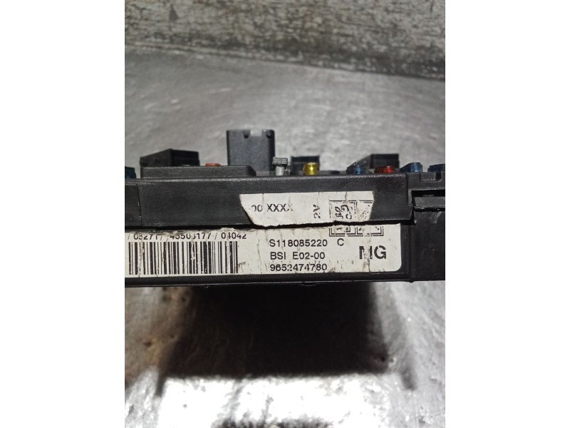 Recambio de caja reles / fusibles para peugeot 206 hatchback (2a/c) 2.0 hdi 90 referencia OEM IAM 9652474780 S118085220 