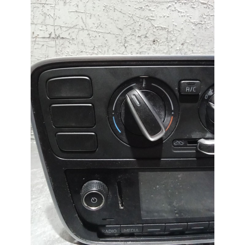 Recambio de mando calefaccion / aire acondicionado para skoda citigo (nf1) 1.0 referencia OEM IAM 1ST820045N RADIO CON MANDOS DE