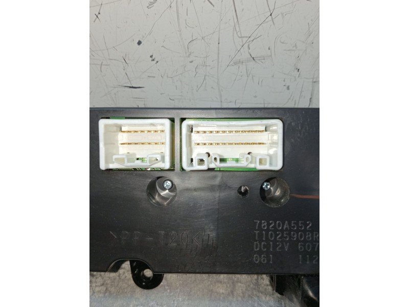 Recambio de mando calefaccion / aire acondicionado para citroën c-zero referencia OEM IAM 7820A552 T1025908R 