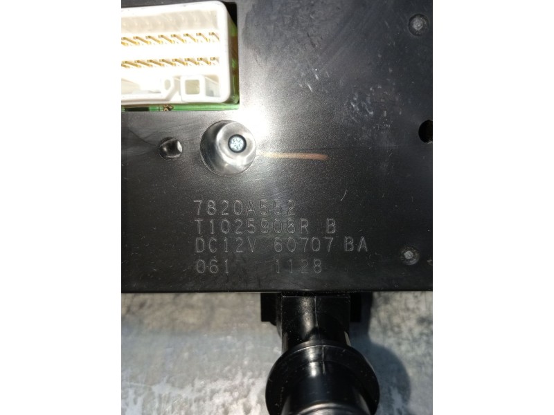 Recambio de mando calefaccion / aire acondicionado para citroën c-zero referencia OEM IAM 7820A552 T1025908R 