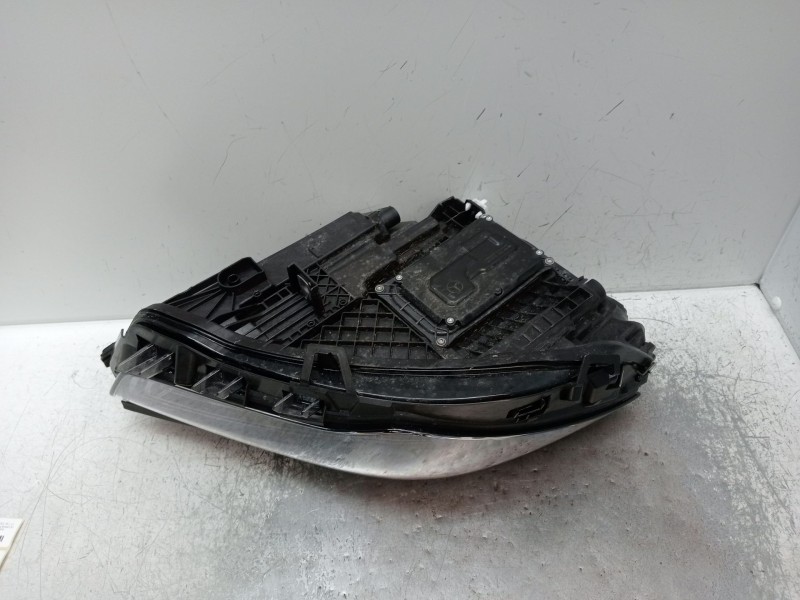 Recambio de faro derecho para mercedes-benz cla shooting brake (x118) cla 200 d (118.612) referencia OEM IAM A1189068601  