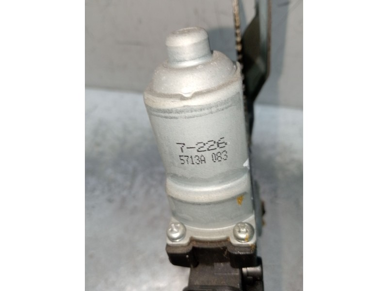 Recambio de elevalunas trasero derecho para citroën c-zero referencia OEM IAM 5713A083 5P 