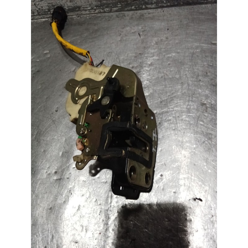 Recambio de motor cierre centralizado trasero izquierdo para kia sorento i (jc) 2.5 crdi referencia OEM IAM 5P  