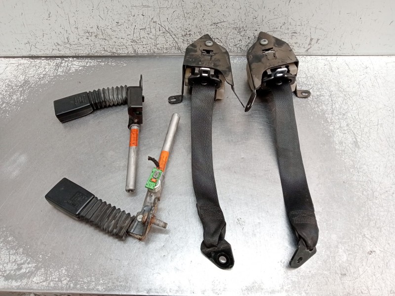 Recambio de juego cinturones trasero para mercedes-benz clk (c209) clk 270 cdi (209.316) referencia OEM IAM   