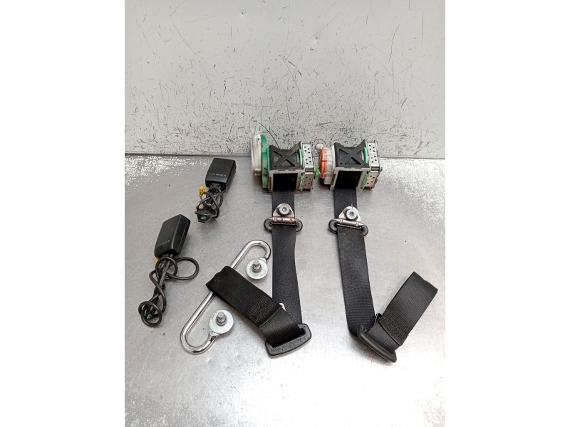 Recambio de juego cinturones delantero para mercedes-benz clk (c209) clk 270 cdi (209.316) referencia OEM IAM   