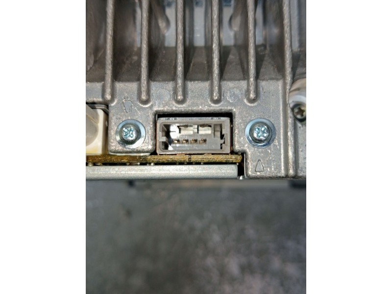 Recambio de sistema audio / radio cd para citroën c-zero referencia OEM IAM 98051027ZD DEH1807ZC PGTM020596EW