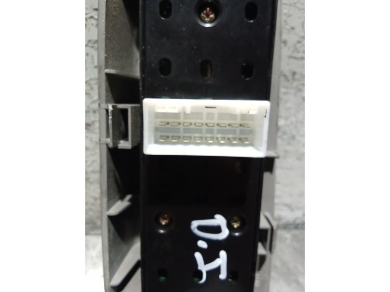 Recambio de mando elevalunas delantero izquierdo para kia sorento i (jc) 2.5 crdi referencia OEM IAM   