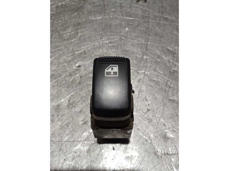 Recambio de mando elevalunas trasero derecho para kia sorento i (jc) 2.5 crdi referencia OEM IAM   