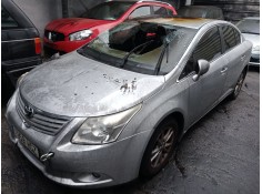 toyota avensis sedán (_t27_) del año 2011