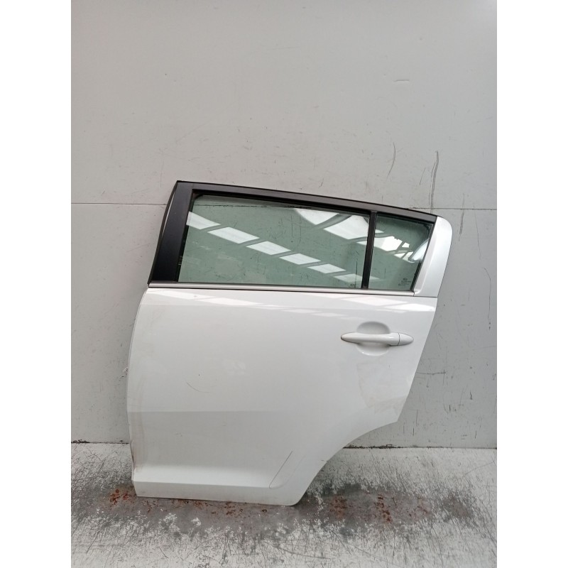 Recambio de puerta trasera izquierda para kia sportage iii (sl) 1.6 gdi referencia OEM IAM  5P 