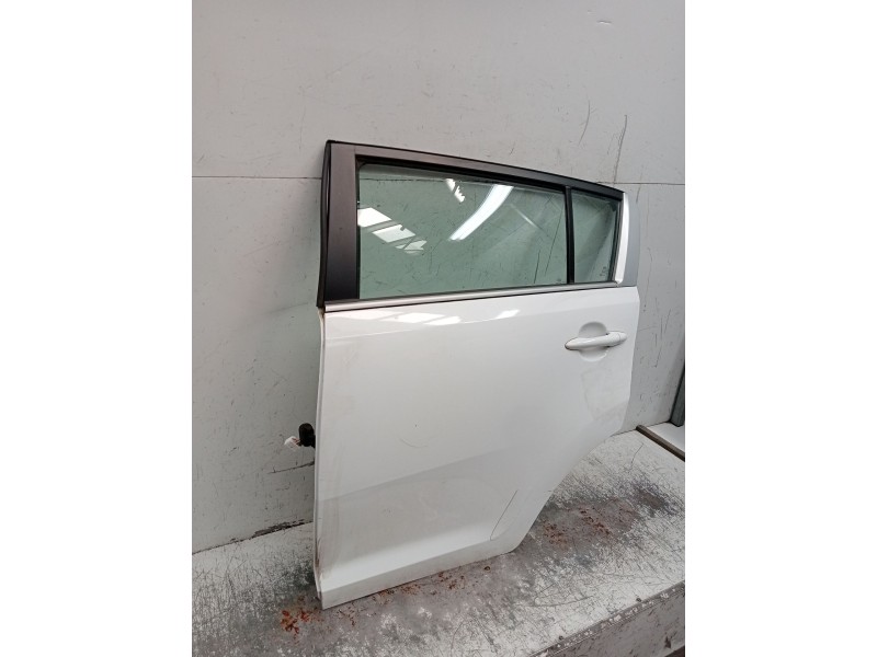 Recambio de puerta trasera izquierda para kia sportage iii (sl) 1.6 gdi referencia OEM IAM  5P 
