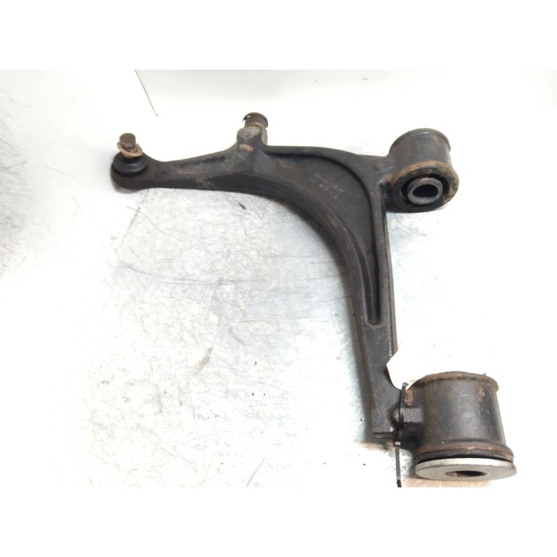 Recambio de brazo suspension inferior delantero izquierdo para renault master combi desde ´98 2.2 diesel referencia OEM IAM   