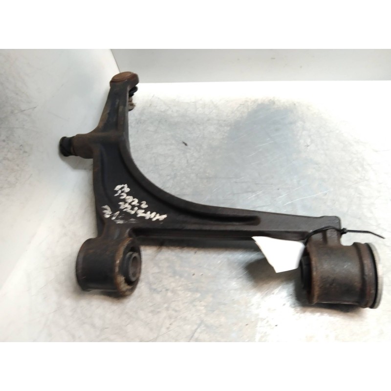 Recambio de brazo suspension inferior delantero izquierdo para renault master combi desde ´98 2.2 diesel referencia OEM IAM   