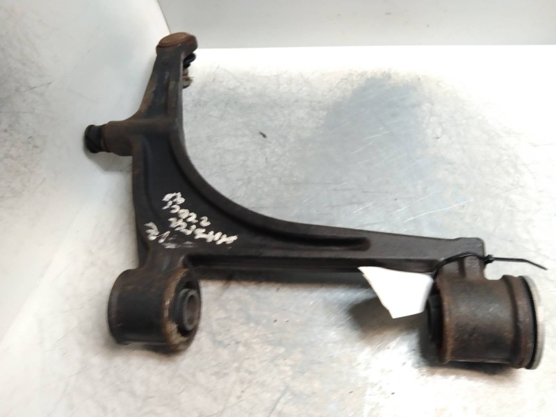 Recambio de brazo suspension inferior delantero izquierdo para renault master combi desde ´98 2.2 diesel referencia OEM IAM   