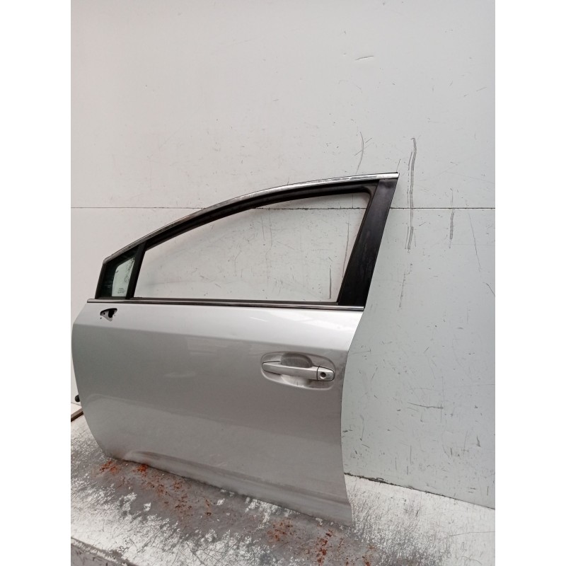 Recambio de puerta delantera izquierda para toyota avensis sedán (_t27_) 2.0 d-4d (adt270_) referencia OEM IAM  4P 