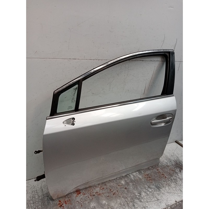 Recambio de puerta delantera izquierda para toyota avensis sedán (_t27_) 2.0 d-4d (adt270_) referencia OEM IAM  4P 