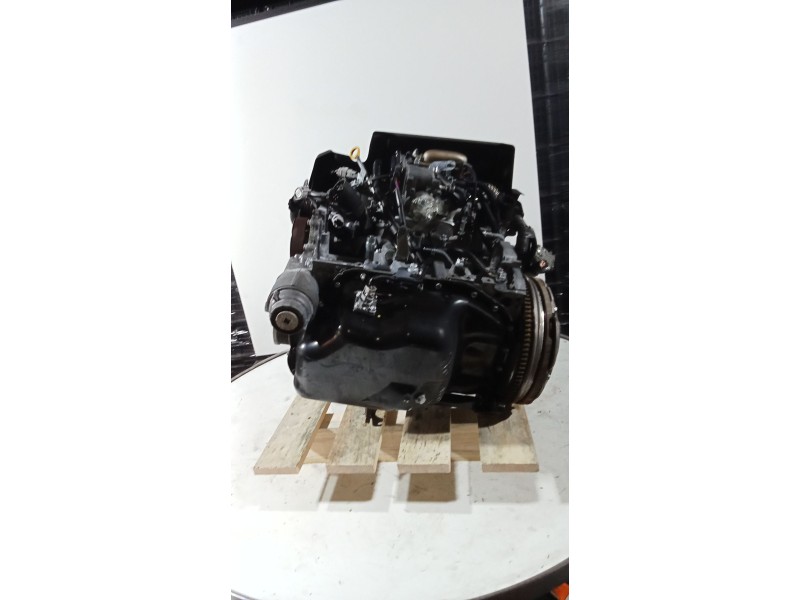 Recambio de motor completo para toyota avensis sedán (_t27_) 2.0 d-4d (adt270_) referencia OEM IAM 1AD DENSO 5614853