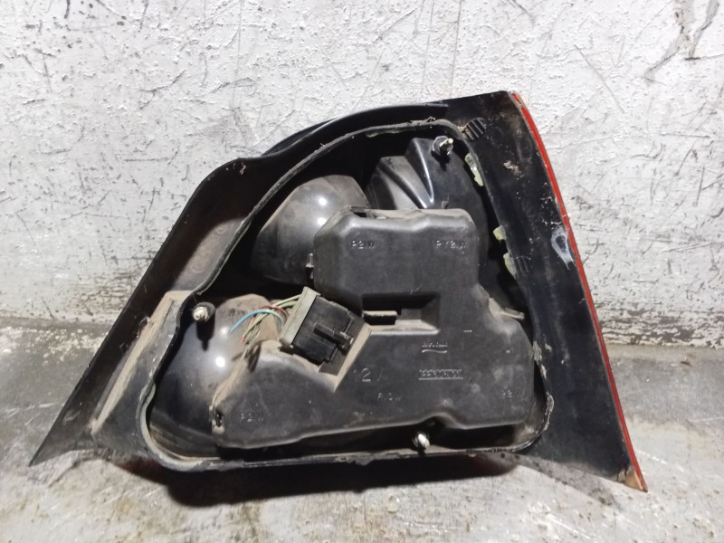 Recambio de piloto trasero izquierdo para rover 200 ii hatchback (rf) 220 d/sd referencia OEM IAM   