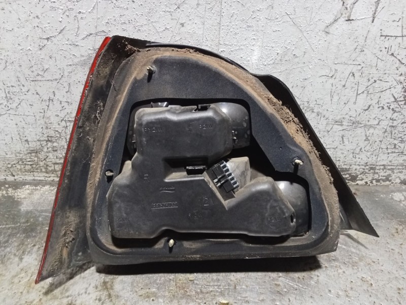 Recambio de piloto trasero derecho para rover 200 ii hatchback (rf) 220 d/sd referencia OEM IAM   