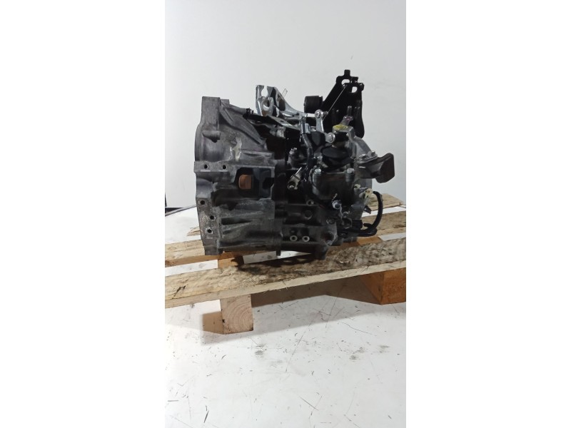 Recambio de caja cambios para toyota avensis sedán (_t27_) 2.0 d-4d (adt270_) referencia OEM IAM  6V 