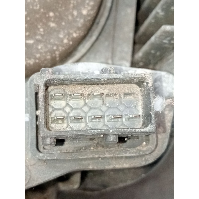 Recambio de faro derecho para opel zafira / zafira family b (a05) 1.9 cdti (m75) referencia OEM IAM 1305236081  