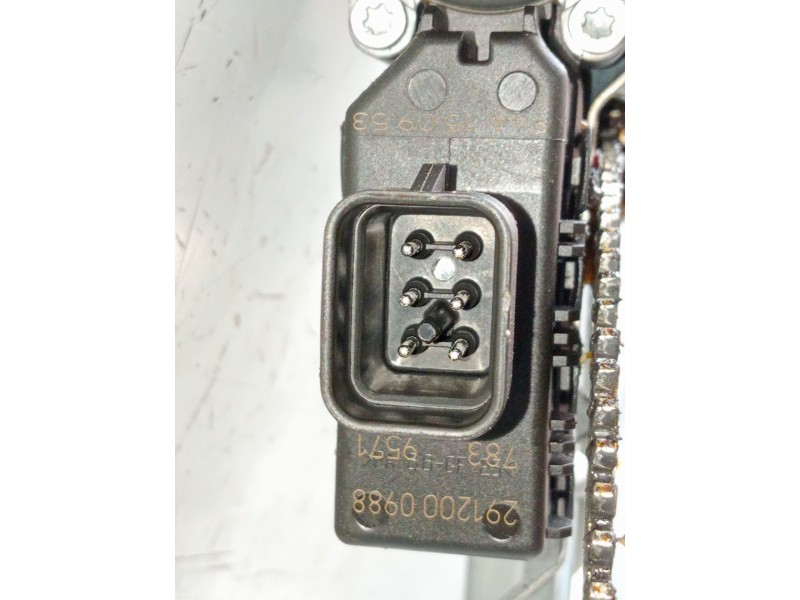 Recambio de elevalunas delantero izquierdo para opel zafira / zafira family b (a05) 1.9 cdti (m75) referencia OEM IAM A337013132