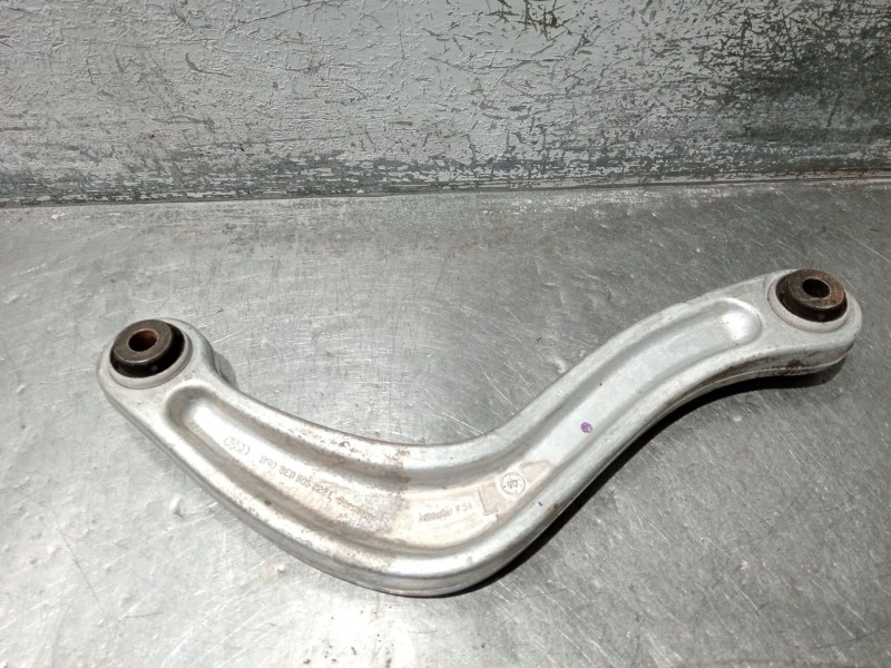 Recambio de brazo suspension inferior trasero izquierdo para audi a4 b6 (8e2) 2.0 referencia OEM IAM 8E0505323L  