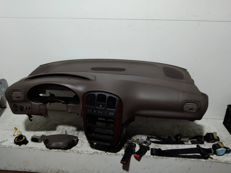 Recambio de kit airbag para chrysler voyager (rg) 3.3 lx grand voyager referencia OEM IAM 04748604AA  