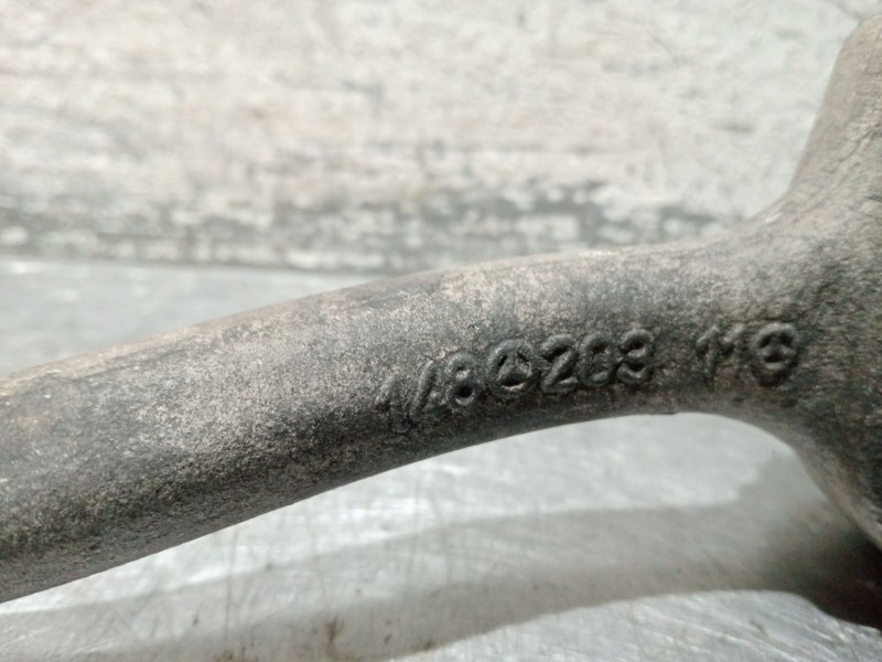 Recambio de brazo suspension inferior delantero derecho para mercedes-benz clk (c209) clk 270 cdi (209.316) referencia OEM IAM 2